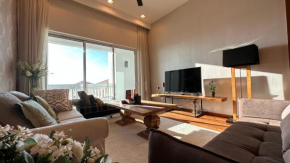 6th Straits Quay Seafront Suite - Ocean & SkyBlue
